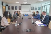 Selimi takon shefin e Zyrës së KE-së në Prishtinë, bisedojnë për prioritetet e Ministrisë̈ së Drejtësisë