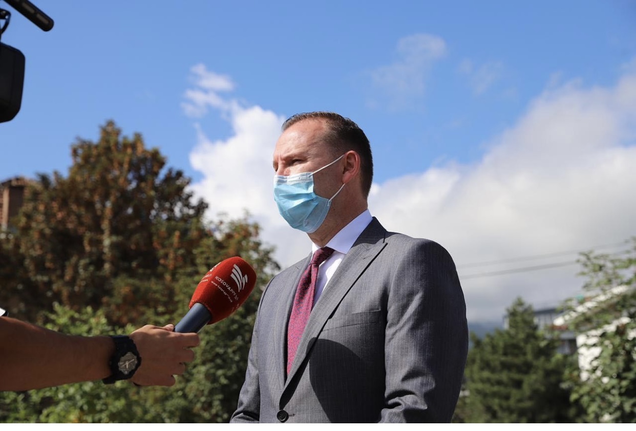 Zemaj i gëzohet vendimit që Zvicra e largoi Kosovën nga karantina