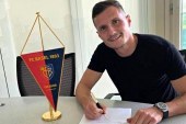 Taulant Xhaka nënshkruan kontratë të re me Baselin