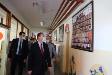Zemaj: Gjithçka gati për fillimin e vitit shkollor