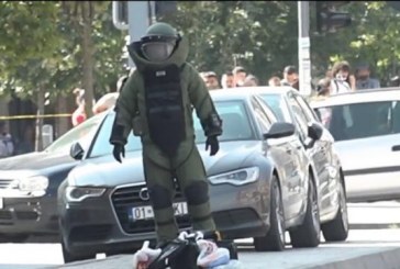 Policia hap valixhen te bulevardi “Bill Clinton”, në të kishte vetëm rroba