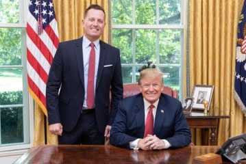 Grenell i reagon ish-zëdhënësit të Klintonit: Administrata Trump do të vazhdojë ta ketë Kosovën dhe Serbinë top prioritet