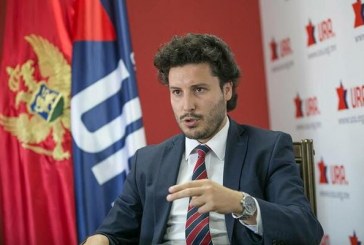 Një “kingmaker”, kush është shqiptari që ka në dorë qeverinë e Gjukanoviçit