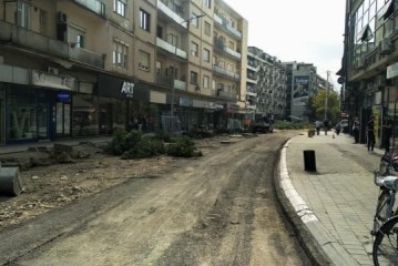 Priten drunjtë 50 vjeçar për të ndërtuar rrugë në Gjakovë, Kusari-Lila: Ky është krim mjedisor