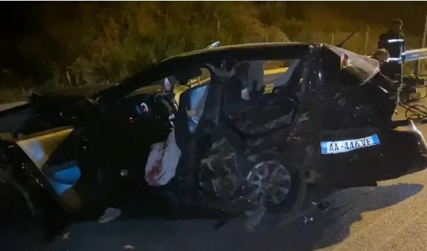 Aksident i rëndë si pasojë vdesin 2 vajza