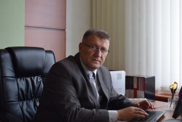 Thehet fjalëkalimi i Facebook-ut të Koordinatorit të sigurisë kibernetike