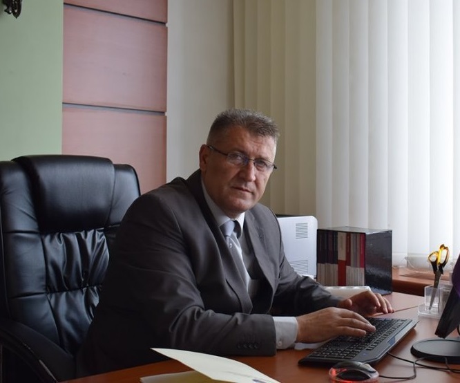 Thehet fjalëkalimi i Facebook-ut të Koordinatorit të sigurisë kibernetike