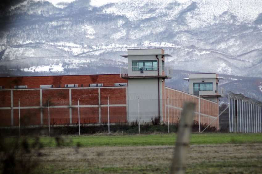 Vdes 85 vjeçari i burgosur në burgun e Dubravës, i dënuar për “keqpërdorim seksual nën moshën 16 vjeçare”
