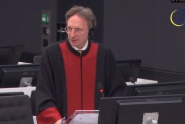 Bëri një paralajmërim të rëndësishëm në seancën e parë të Speciales: Kush është avokati Julius Von Boné?