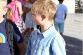 Djaloshi 12 vjeçar nga Kosova detyron shkollën ta përfshijë Kosovën në librat shkollorë