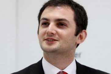 Thirret protestë për shkarkimin e Ambasadorit Gashi