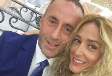 Anita publikon momentin intim dhe super romantik me Ramush Haradinajn