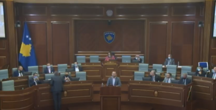 Zemaj përplaset me deputetin e VV’së, ndërhynë Kujtim Shala