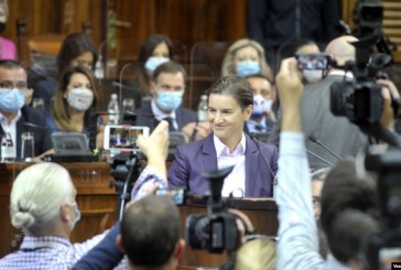 Votohet Qeveria e re e Serbisë