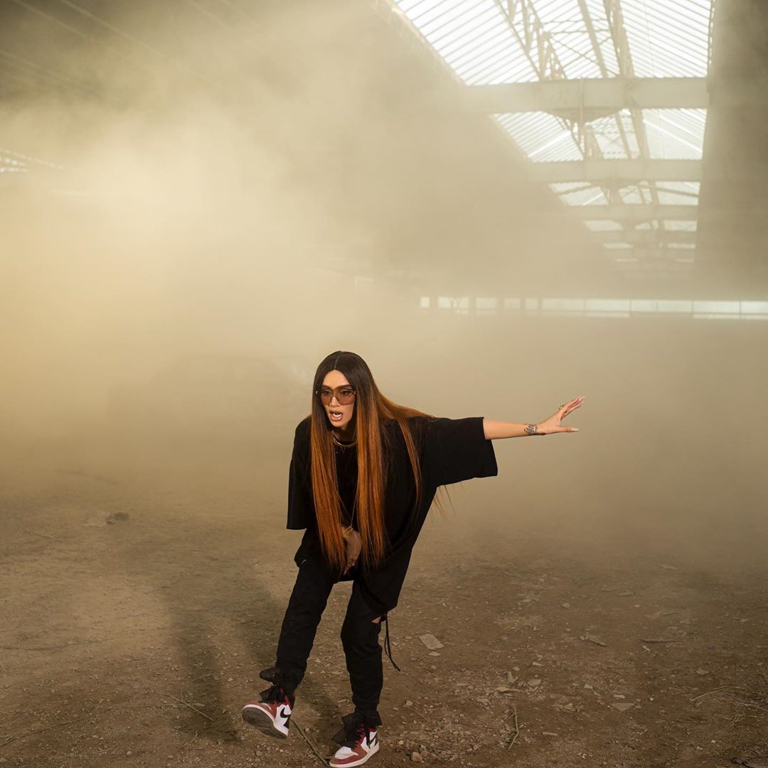 Dafina Zeqiri me ndryshime në dukje, bëhet me balluke