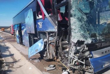 Autobusi me targa shqiptare përfshihet në aksident në Kroaci