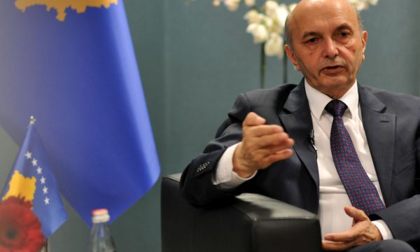 Isa Mustafa i reagon Tom Gashit: Ofendimet ndaj Termkollit janë të papranueshme