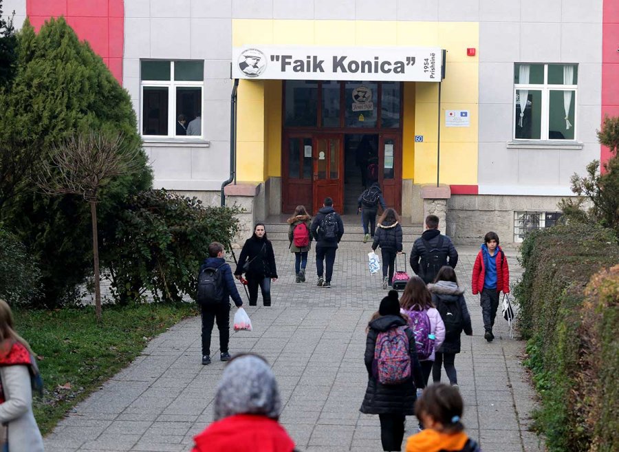Mbyllet shkolla “Faik Konica” në Prishtinë