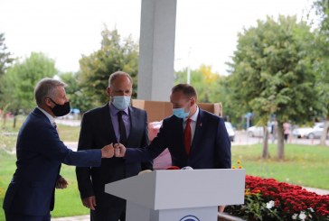 Gjermania ia dhuron Kosovës 15 respiratorë në vlerë 500.000 euro