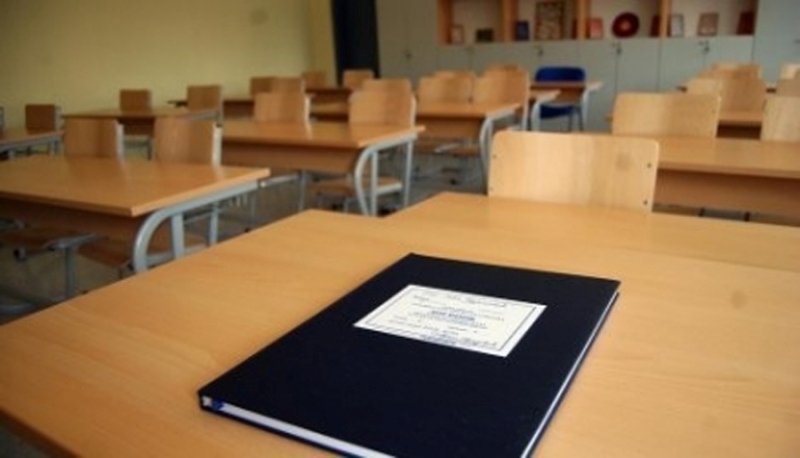 Infektohet me COVID-19 një nxënës në shkollën “Ismail Qemaili”, nxënësit e klasës shkojnë në izolim