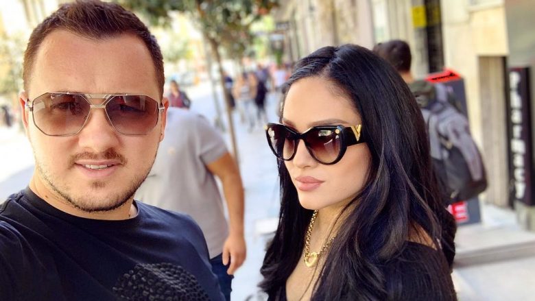 Albatrit Muqiqi i bën dedikim romantik bashkëshortes për ditëlindje: Jam me fat që të kam, dhashtë Zoti ta kemi njëri-tjetrin gjithmonë