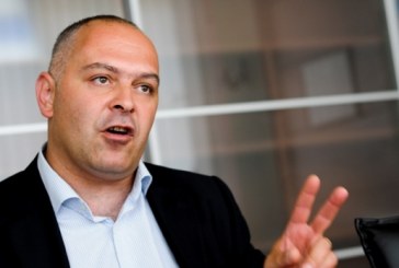 Ardian Gjini emëron nënkryetarin e komunës dhe disa drejtorë