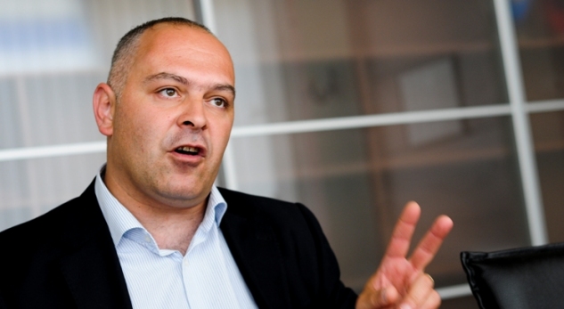 Ardian Gjini emëron nënkryetarin e komunës dhe disa drejtorë