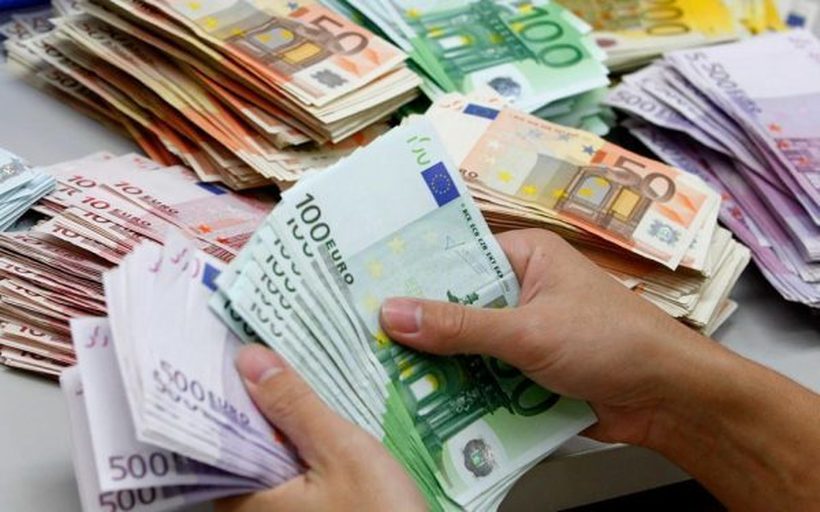 1 muaj paraburgim për zyrtarin i cili vjedhi 2 milionë euro