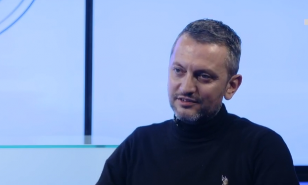 25 vjet i zhdukur Remzi Hoxha, djali i tij rrëfen sesi iu rrëmbye babai në Shqipëri