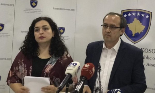 Arben Gashi: Vjosa Osmanin dhe Avdullah Hoti kanë probleme personale