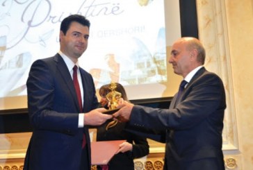 Isa Mustafa i del në mbrojtje Lulzim Bashës: Nuk na e solli ai Gjykatën Speciale, por Kuvendi ynë