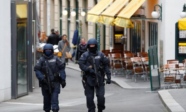 Dy të arrestuarit në Zvicër kishin vizituar terroristin nga Tetova në korrik
