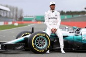 Hamilton e paralajmëron largimin nga Mercedesi