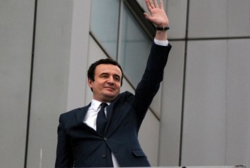 Financial Times: Në kërkim të marrëveshjes, Uashingtoni e rrëzoi një qeveri anti-korrupsion në Kosovë