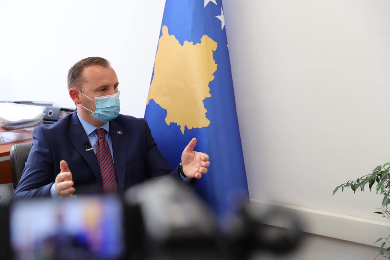 Ministri Zemaj: Nuk hiqet ora policore të dielën