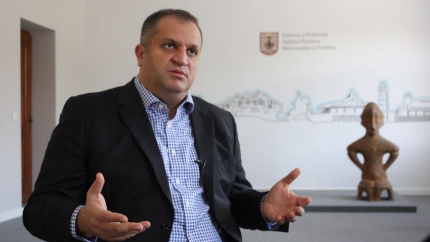 Shpend Ahmeti: Prishtina në zonë të kuqe e kufijtë e hapur, s’ka kurrfarë efekti