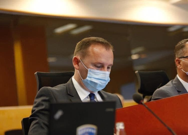 Ministri Zemaj: Masat e reja nuk janë bllokim i shtetit e as ndalim i lëvizjes qytetarëve