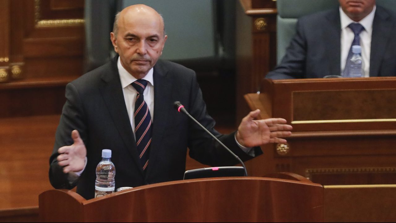 Isa Mustafa: Presidenti i takon PDK’së, Vjosa Osmanin nuk e pranojmë
