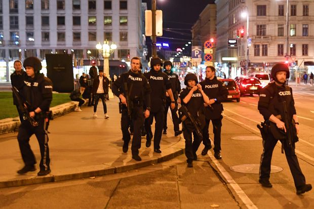 Vjenë, policia thirrje qytetarëve: Qëndroni në shtëpitë tuaja