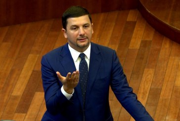 Krasniqi: Haradinajn për president nuk po e mbështetë as koalicioni, ndërsa ai po kërkon vota të opozitës