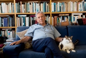 Amos Oz: Receta më e mirë kundër fanatizmit: imagjinata, sensi i humorit, empatia