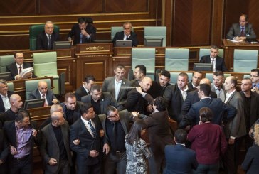 Rebelohet Vetëvendosja: Nuk lejojmë mbajtjen e Kuvendit kur prezent është Driton Selmanaj