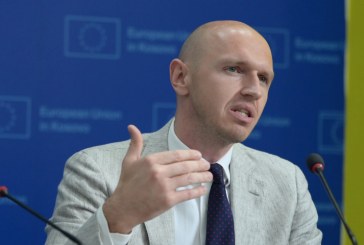 Demush Shasha rezulton pozitiv me Covid-19