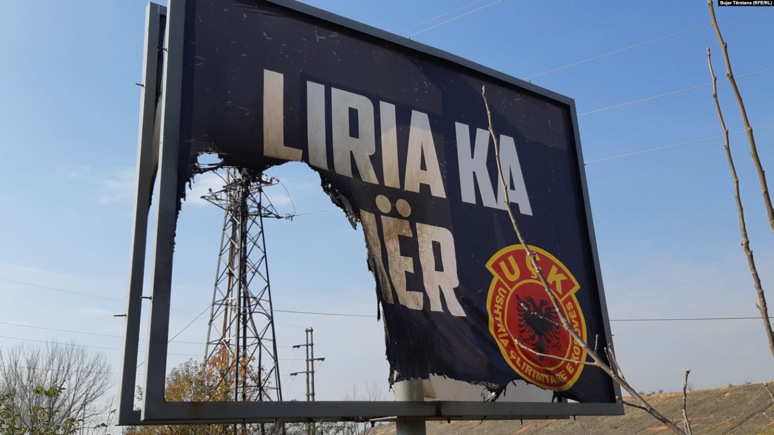 Digjen në Graçanicë billbordat “Liria ka emër”