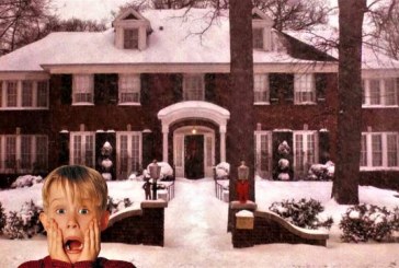 Kështu duket sot brenda shtëpia e Kevinit në filmin “Home Alone”