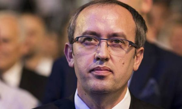 Hoti: LDK nuk do të lejoj që shoqëria kosovare të dorëzohet përballë militantëve të dhunshëm të Facebookut