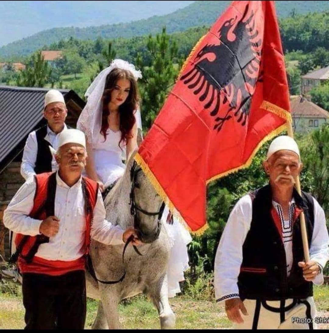 Në Junik bëhen homazhe për nder të 28 Nëntorit