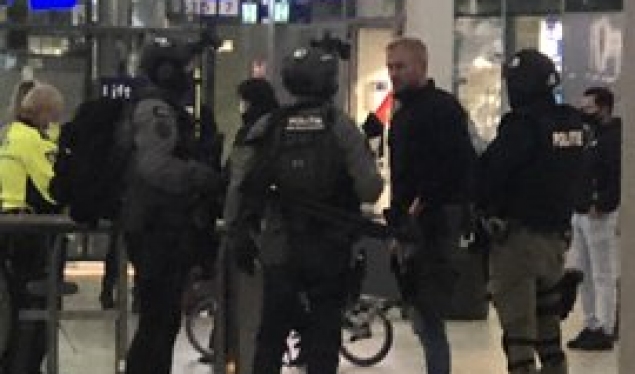 Arrestohen dy persona të dyshimt në Holandë