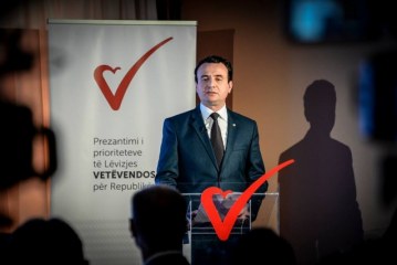 Vetëvendosje: Fitorja e Biden e mirë për Kosovën, qeveria Hoti ishte servile ndaj Grenellit dhe Trumpit
