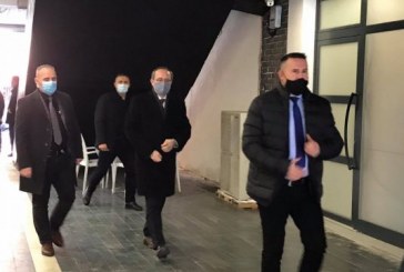 Mbledhja urgjente në LDK, Avdullah Hoti shkon në seli të partisë